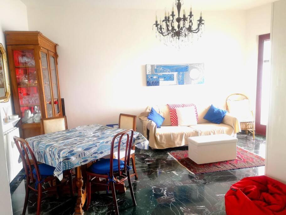 Dalla Nonna Emma Genoa Bagian luar foto
